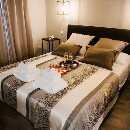 La Suite Romantique Avec Jacuzzi Au Coeur De פרפיניין מראה חיצוני תמונה
